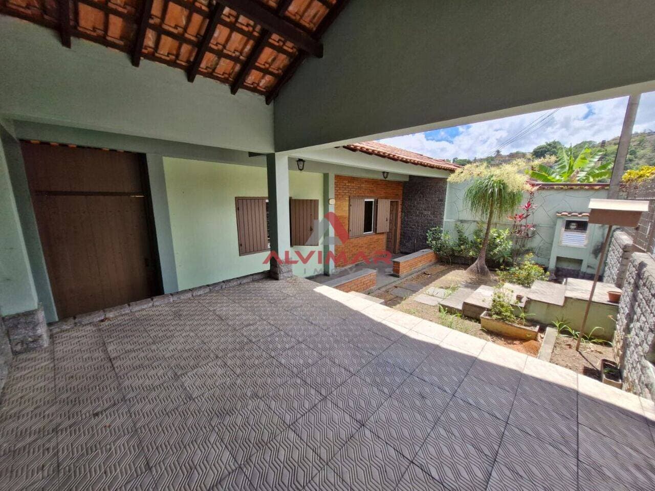 Casa com 3 quartos, 222 m²