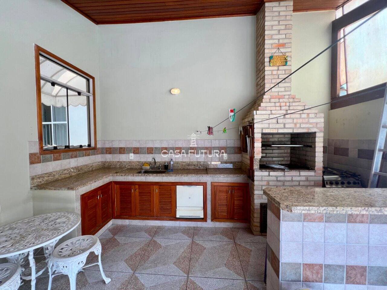 Casa com 3 quartos, 450 m² - foto 5