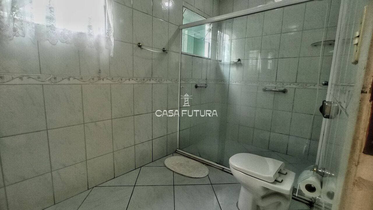 Casa com 6 quartos, 209 m² - foto 4