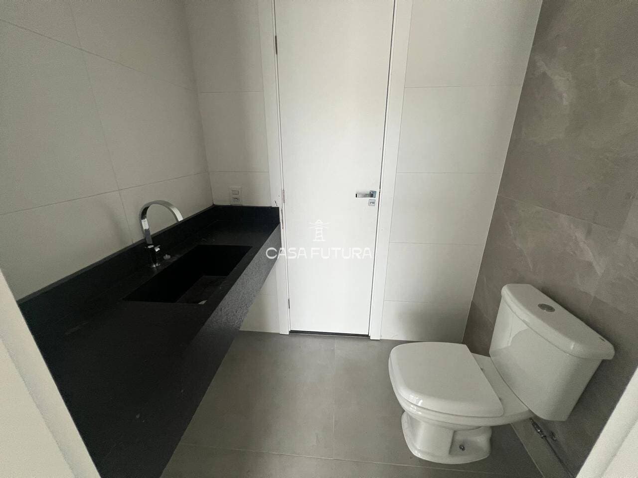 Casa com 3 quartos, 205 m² - foto 4