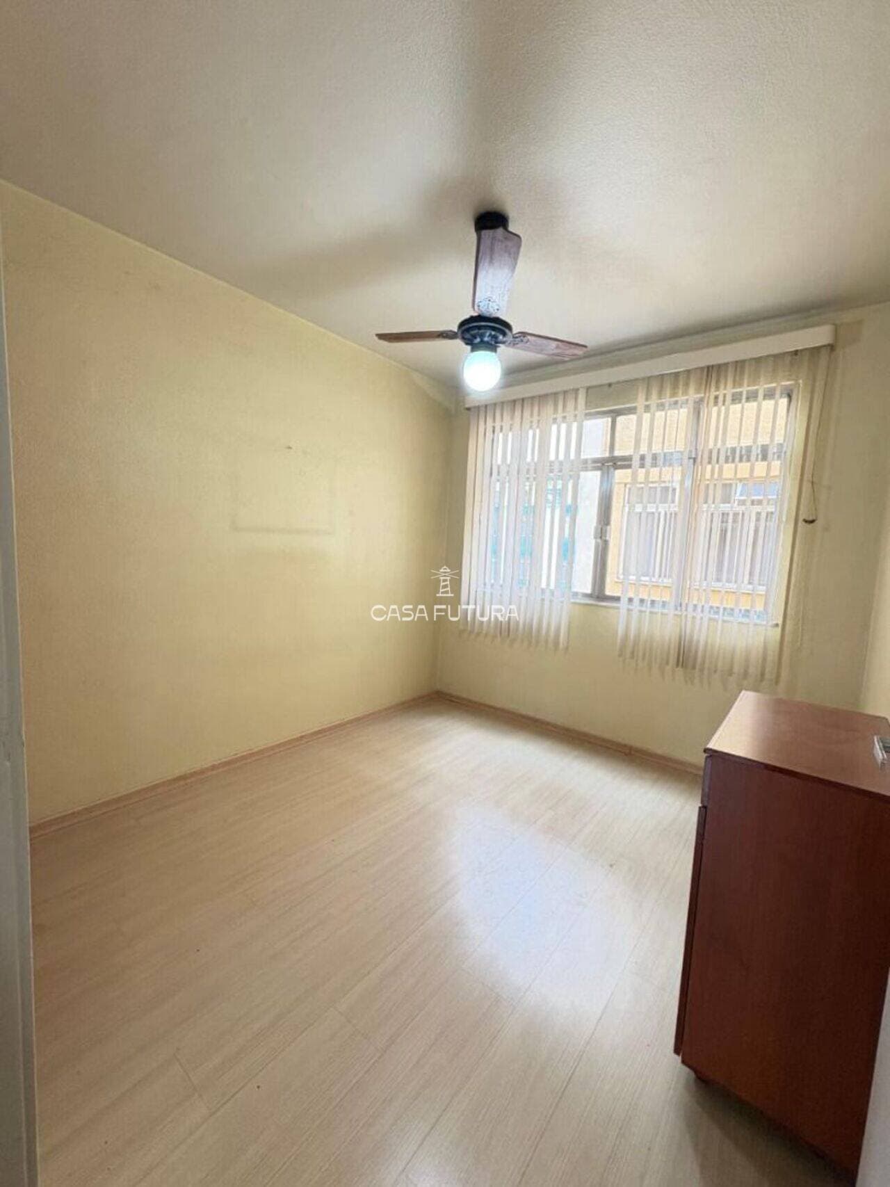 Apartamento com 3 quartos, 60 m²