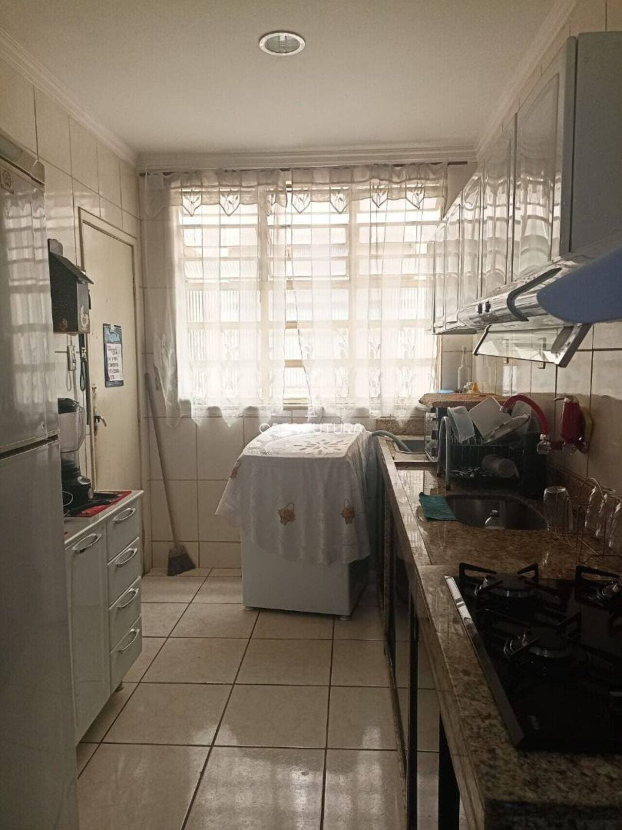 Apartamento com 2 quartos, 69 m²