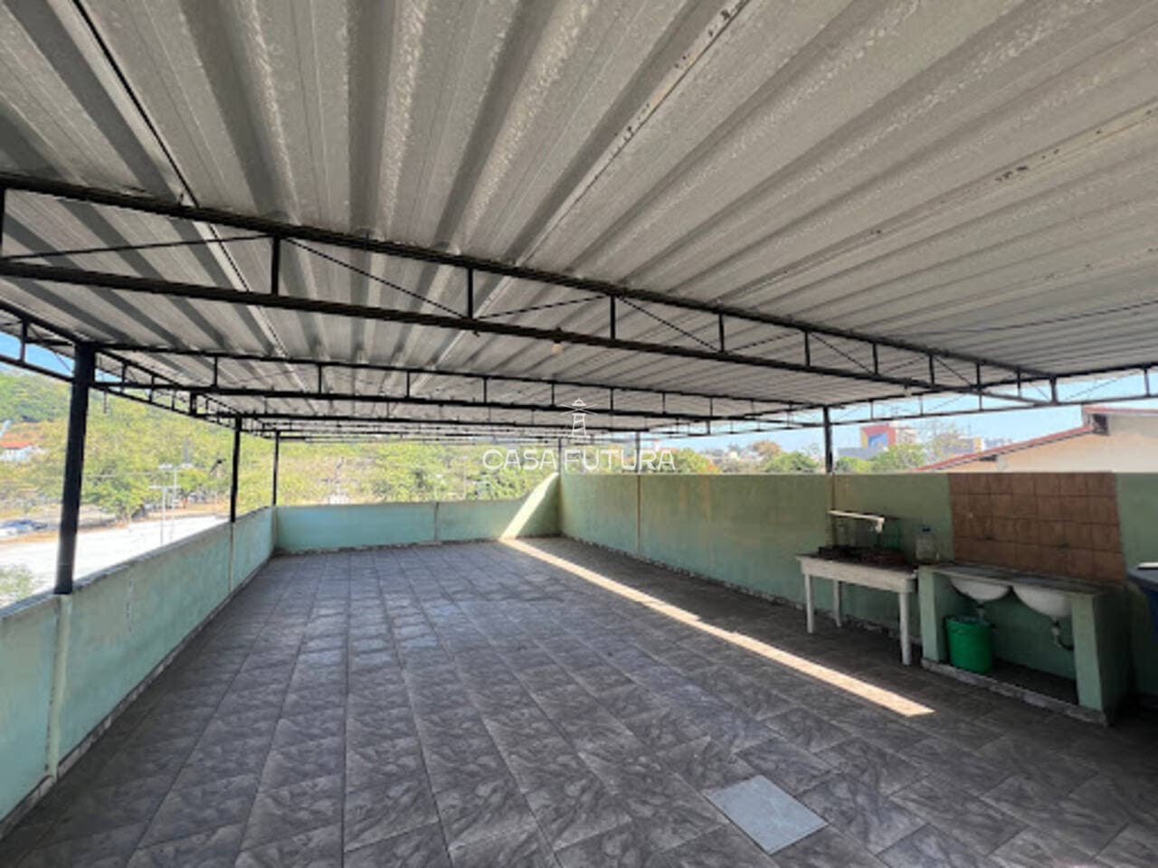 Casa com 7 quartos, 203 m²