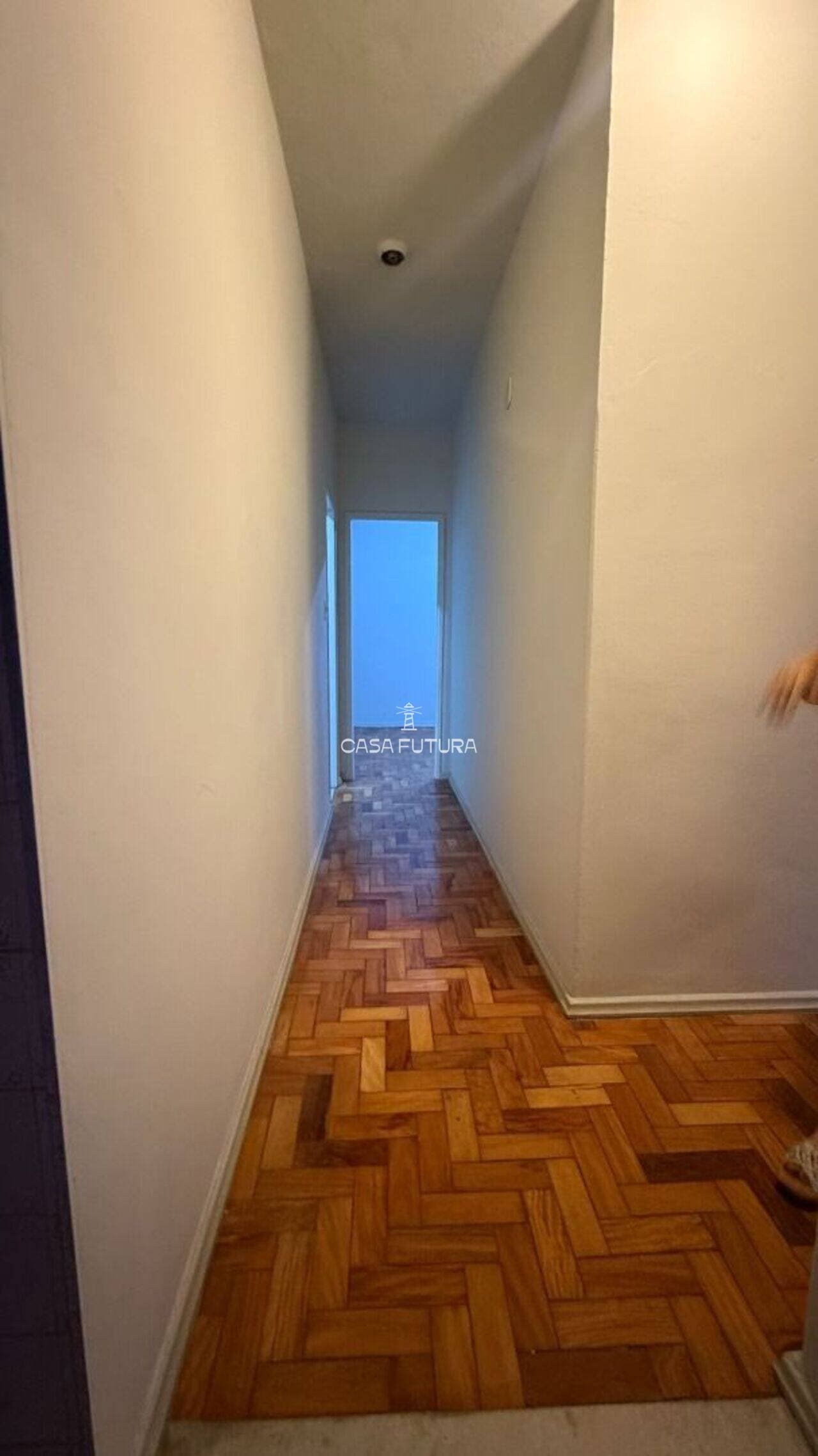 Apartamento com 2 quartos, 71 m² - foto 4