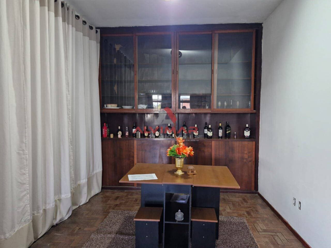 Casa com 4 quartos, 250 m² - foto 9