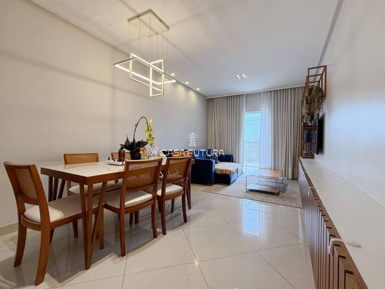 Apartamento com 2 quartos, 82 m²