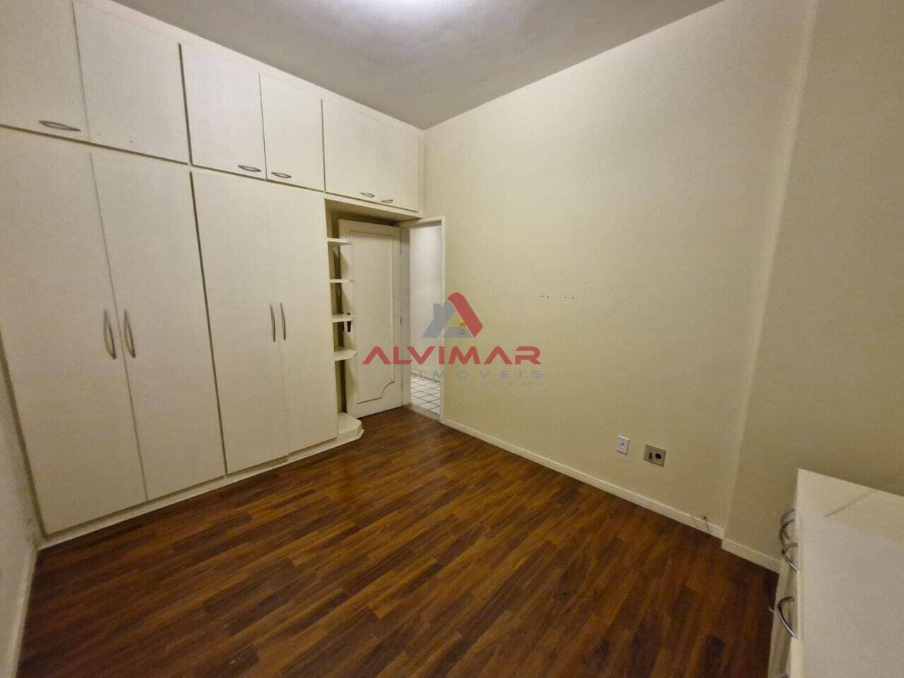 Apartamento com 3 quartos, 140 m² - foto 6