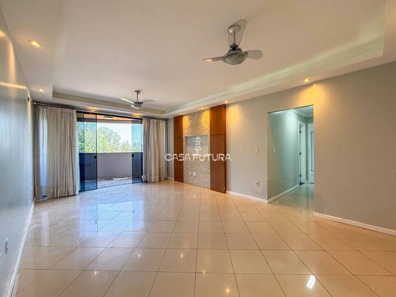 Apartamento com 3 quartos, 140 m² - foto 2