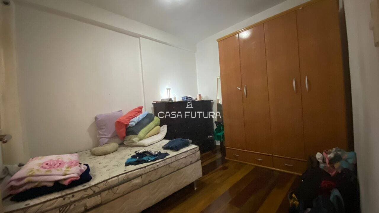 Casa com 3 quartos, 295 m² - foto 8