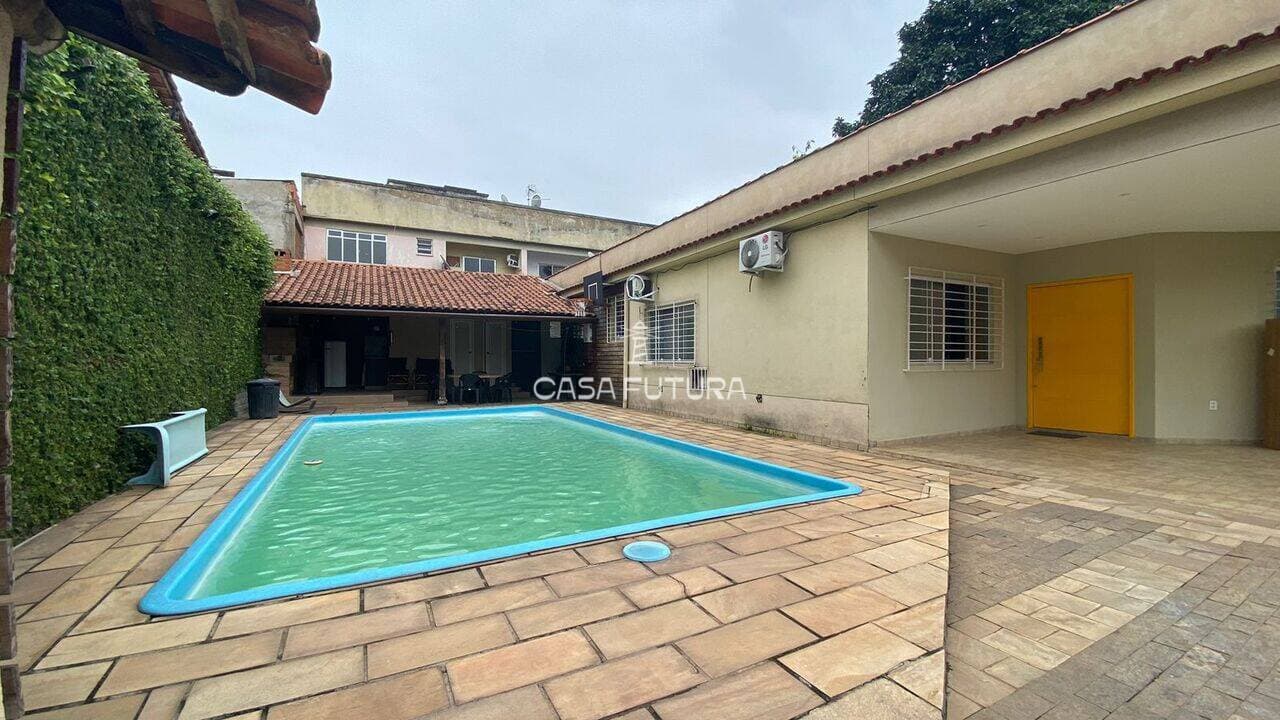 Casa com 3 quartos, 196 m² - foto 3