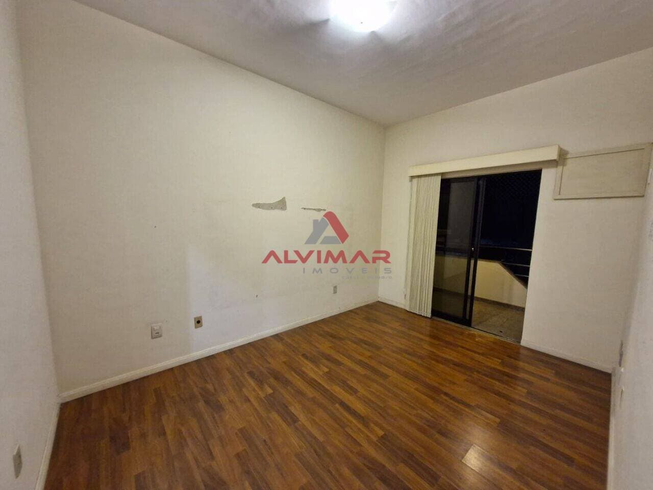 Apartamento com 3 quartos, 140 m² - foto 5
