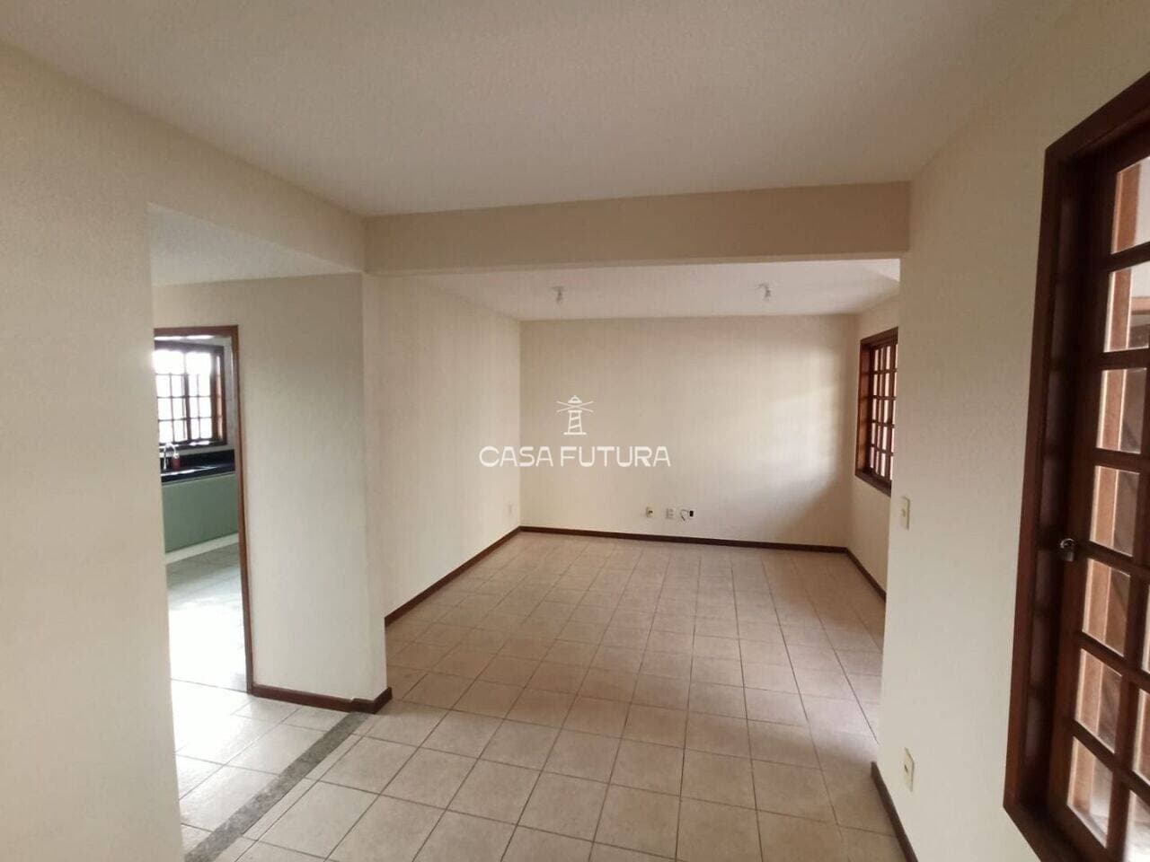 Casa com 4 quartos, 159 m² - foto 4