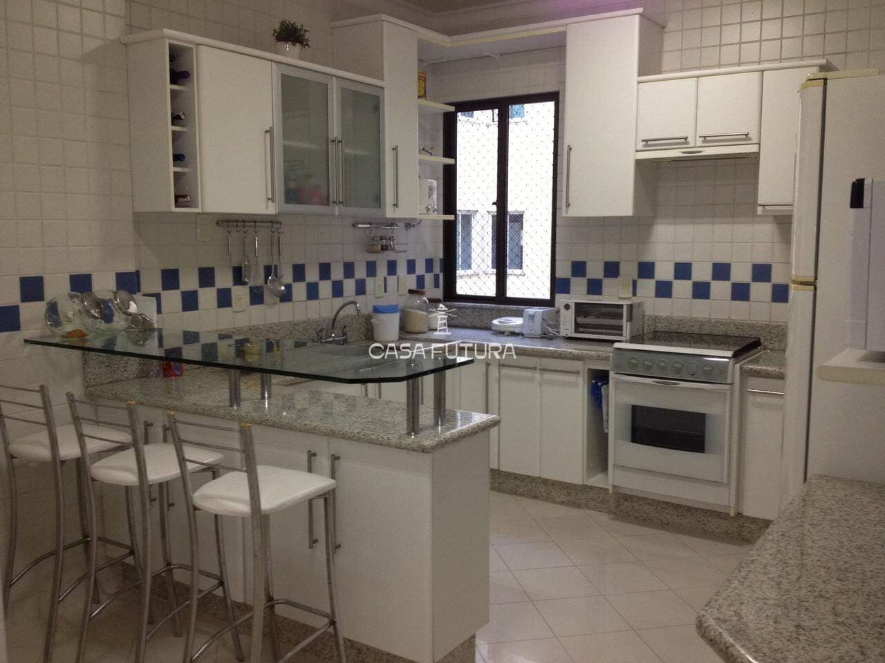 Apartamento com 3 quartos, 136 m² - foto 6