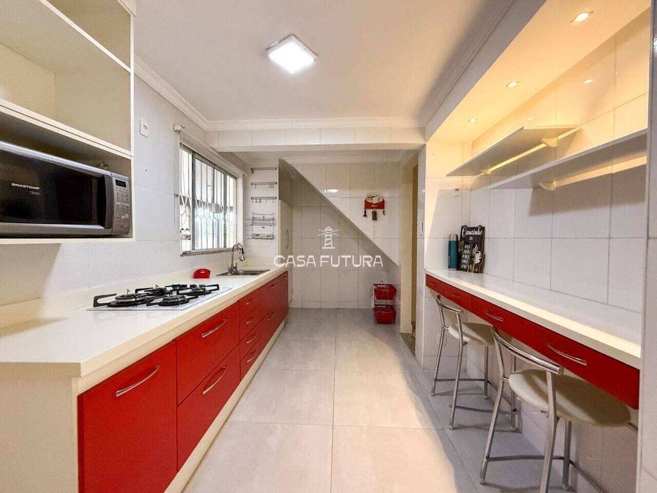 Casa com 3 quartos, 161 m² - foto 3