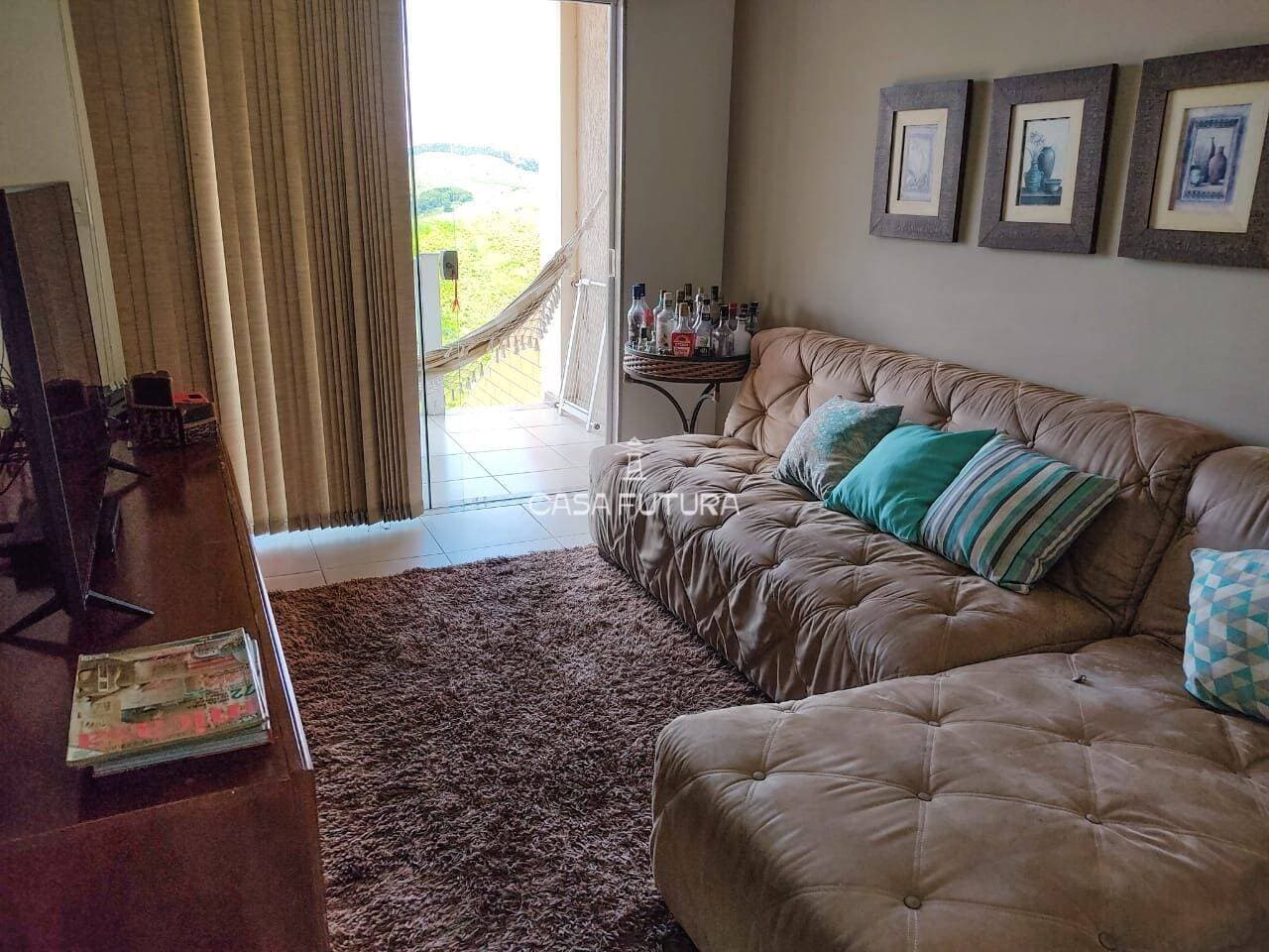 Casa com 3 quartos, 216 m²