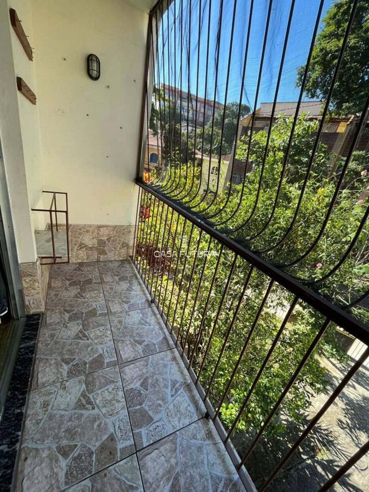 Apartamento com 2 quartos, 70 m² - foto 3