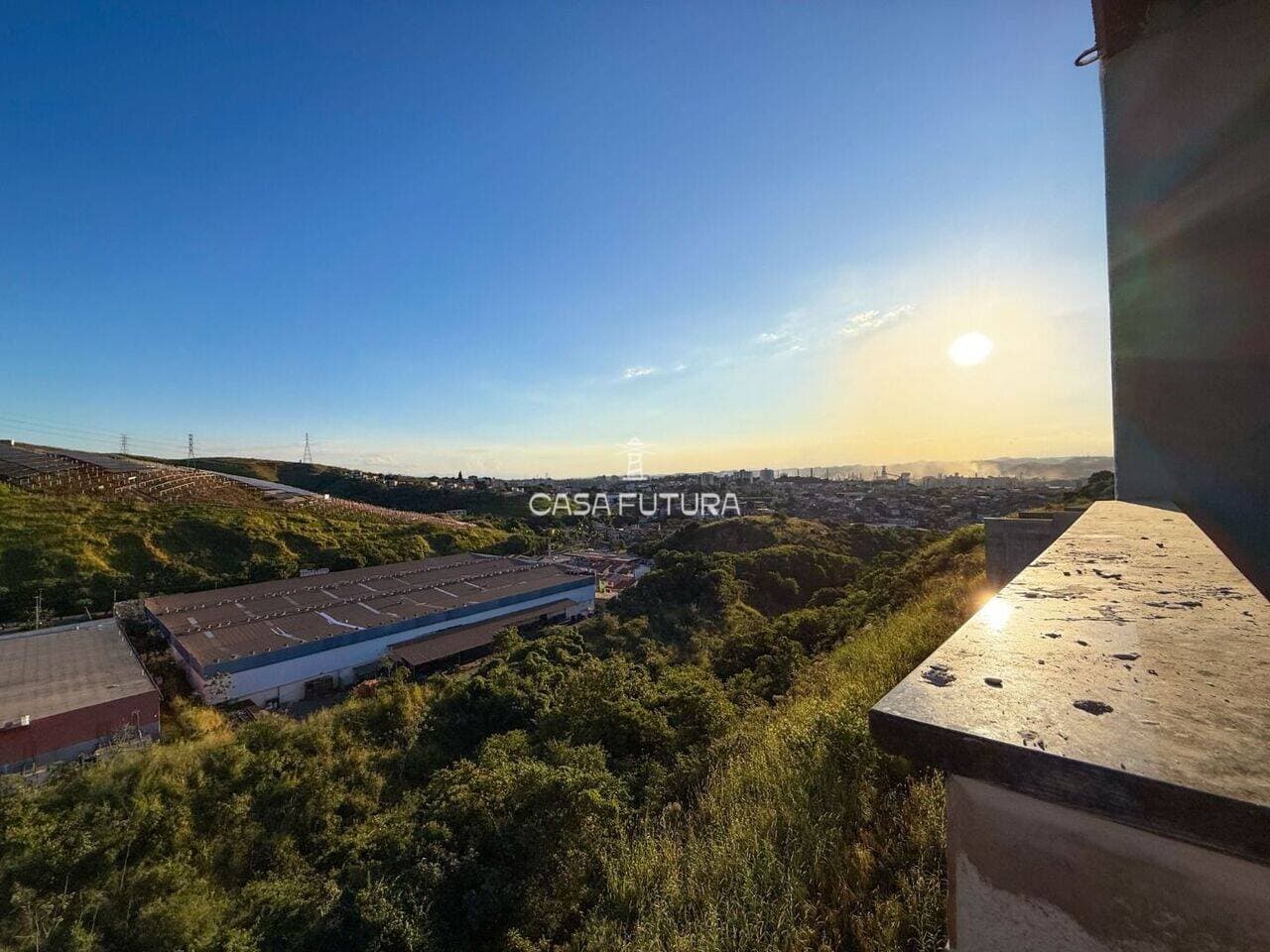 Apartamento com 3 quartos, 98 m²