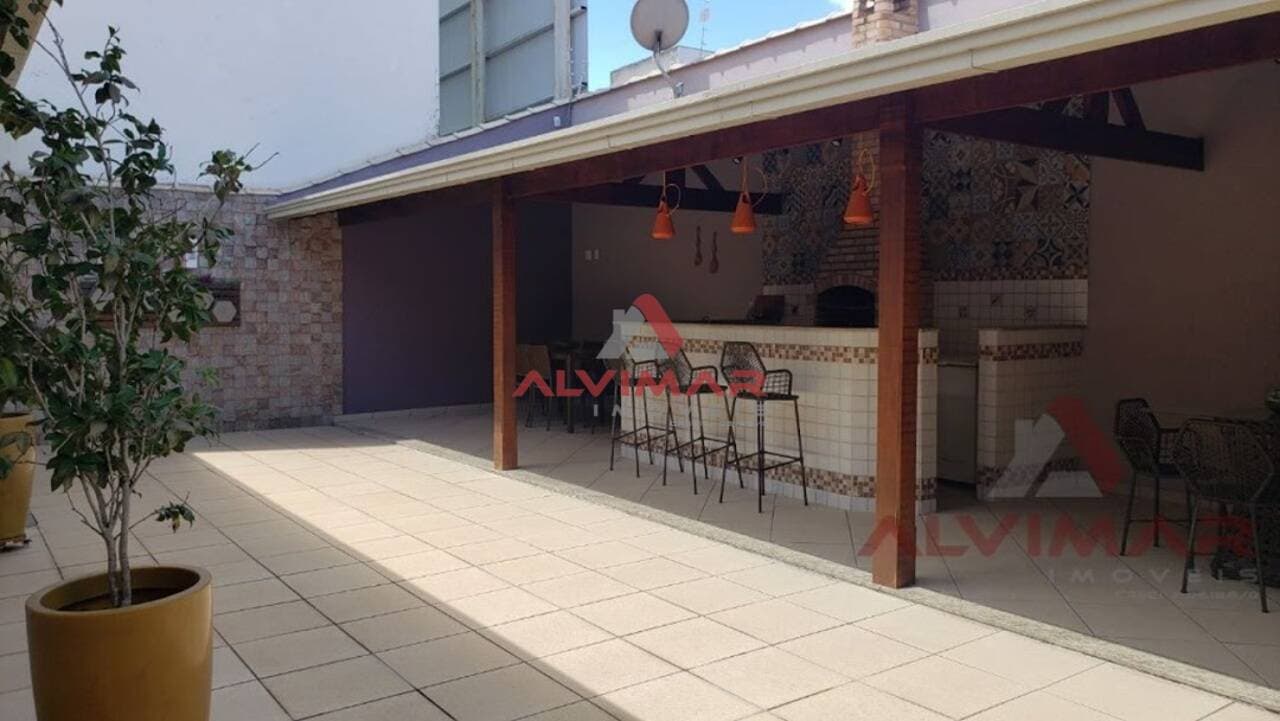 Casa com 3 quartos, 185 m²