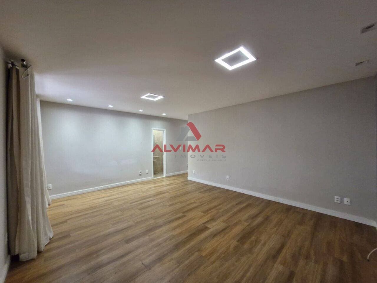 Casa com 4 quartos, 212 m² - foto 2