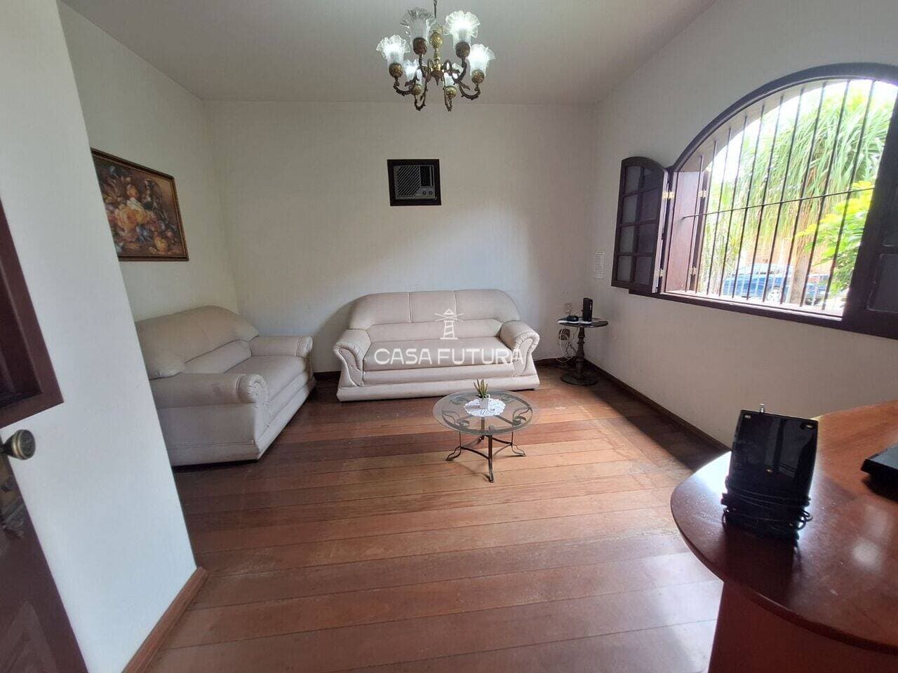 Casa com 3 quartos, 270 m² - foto 3