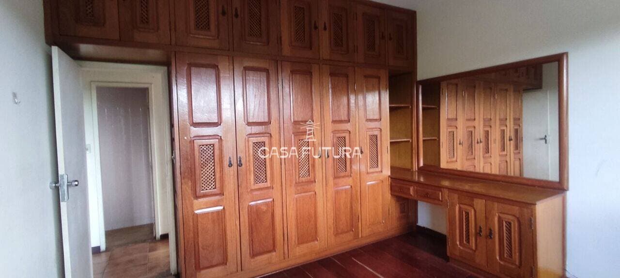 Casa com 3 quartos, 218 m² - foto 8