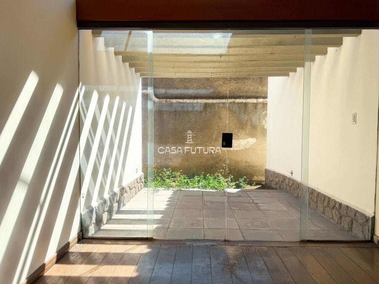 Casa com 5 quartos, 377 m² - foto 9