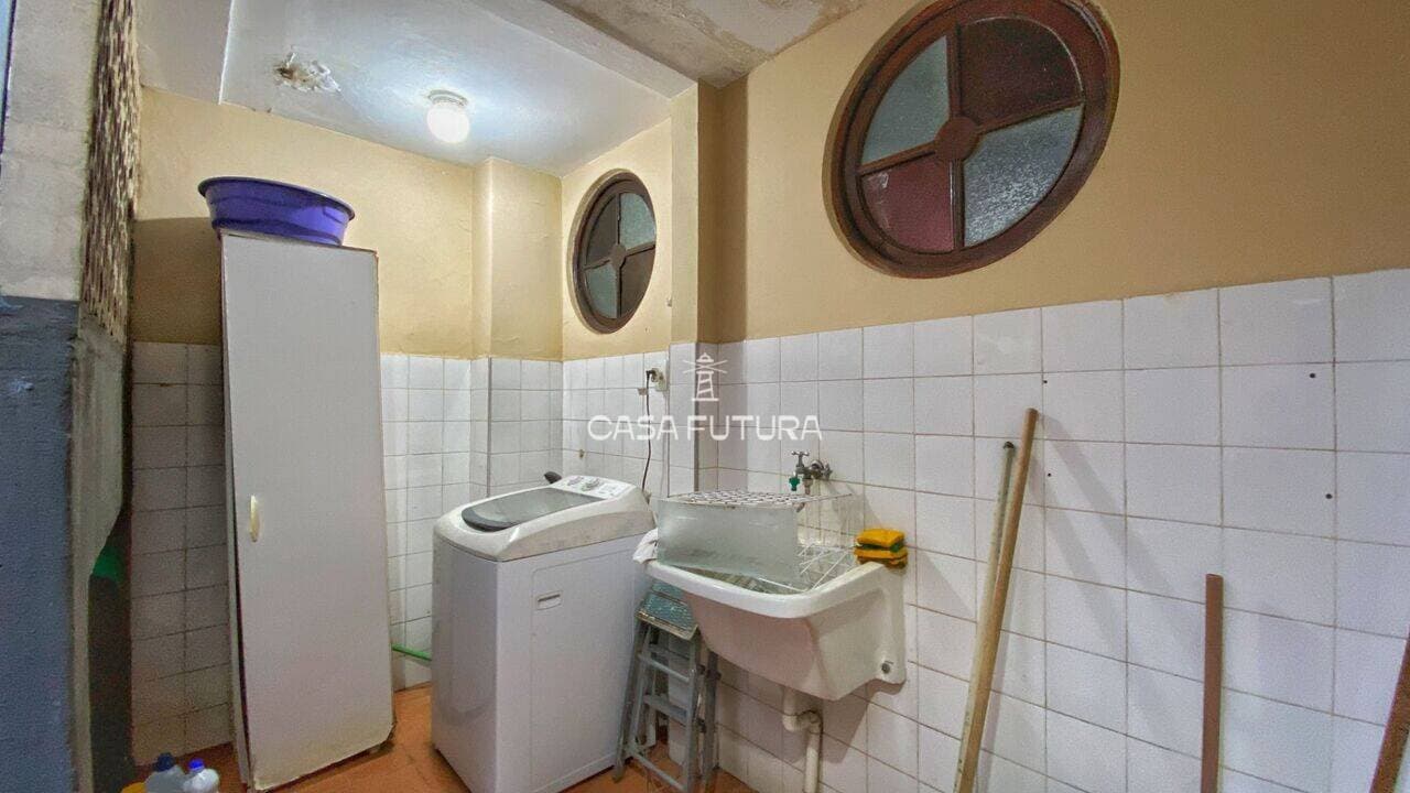 Casa com 3 quartos, 212 m² - foto 8