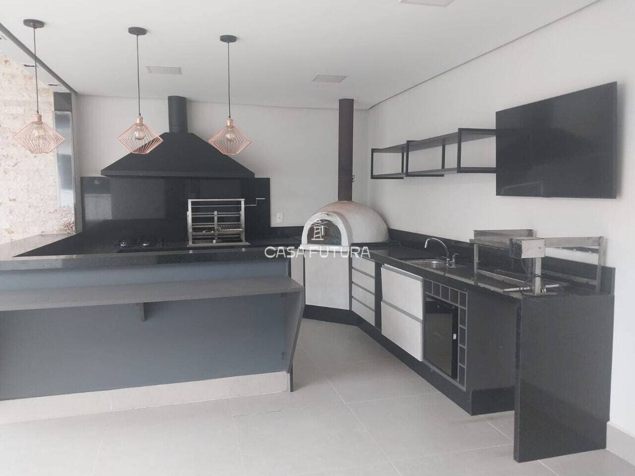 Casa com 3 quartos, 311 m²