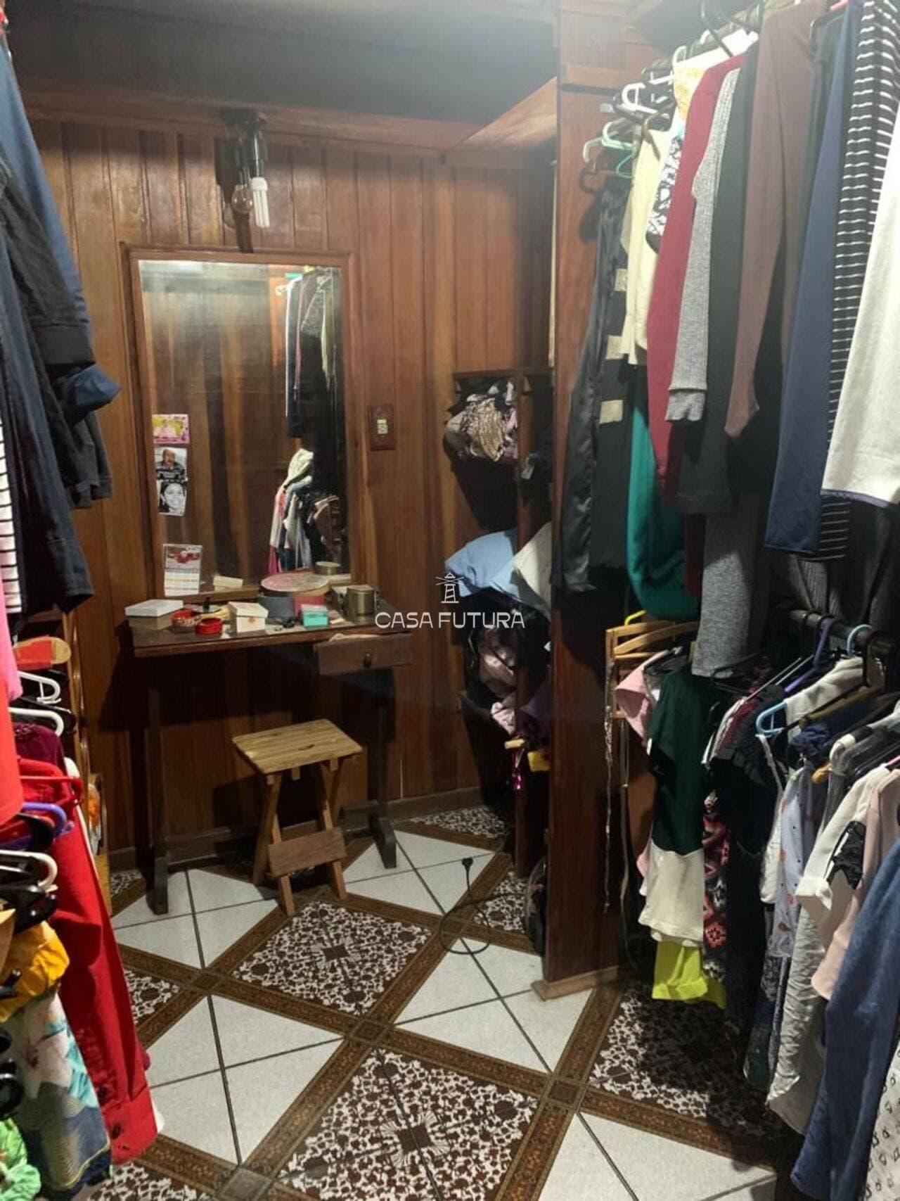 Casa com 3 quartos, 241 m² - foto 5