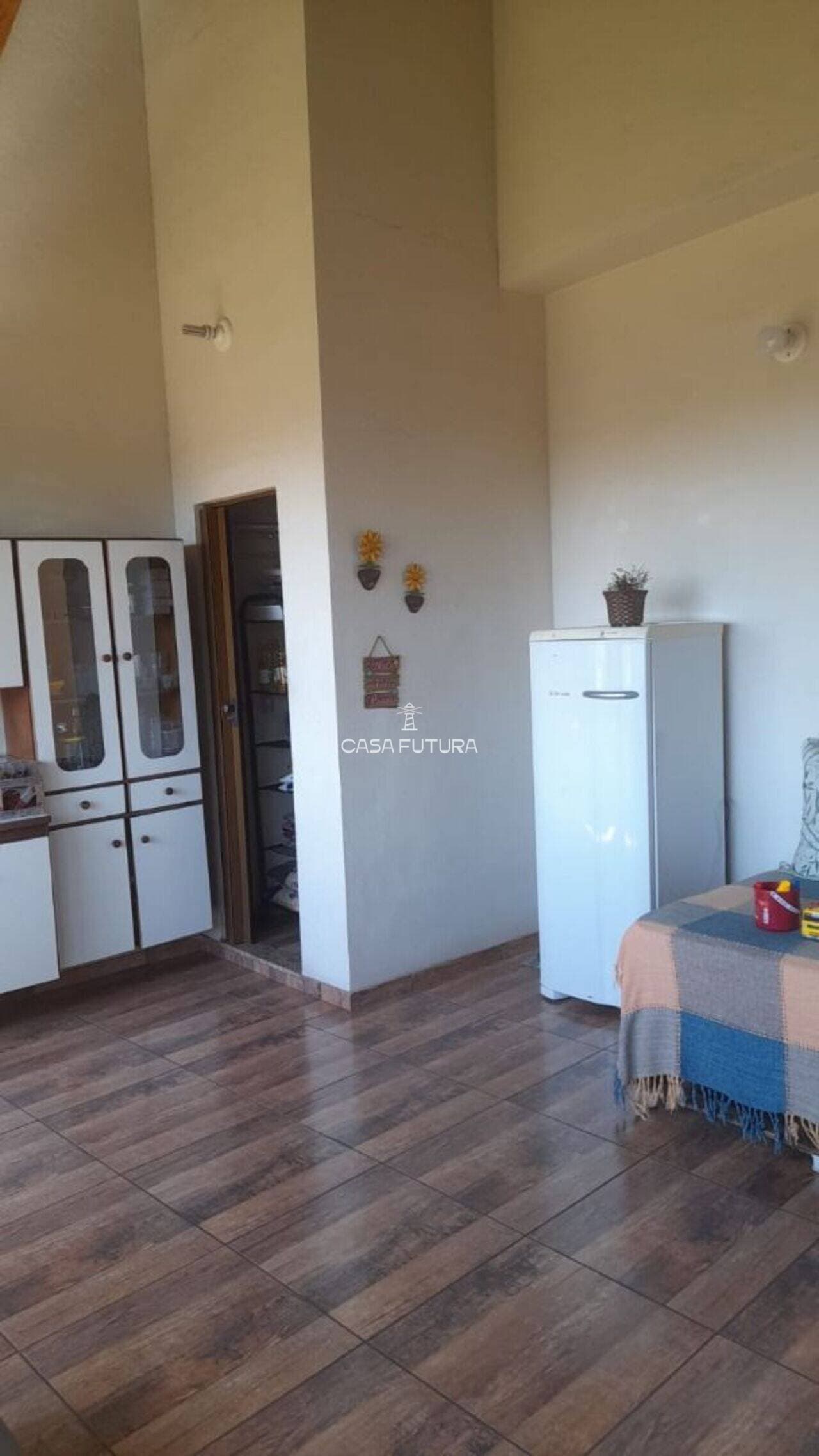 Casa com 2 quartos, 37 m² - foto 4