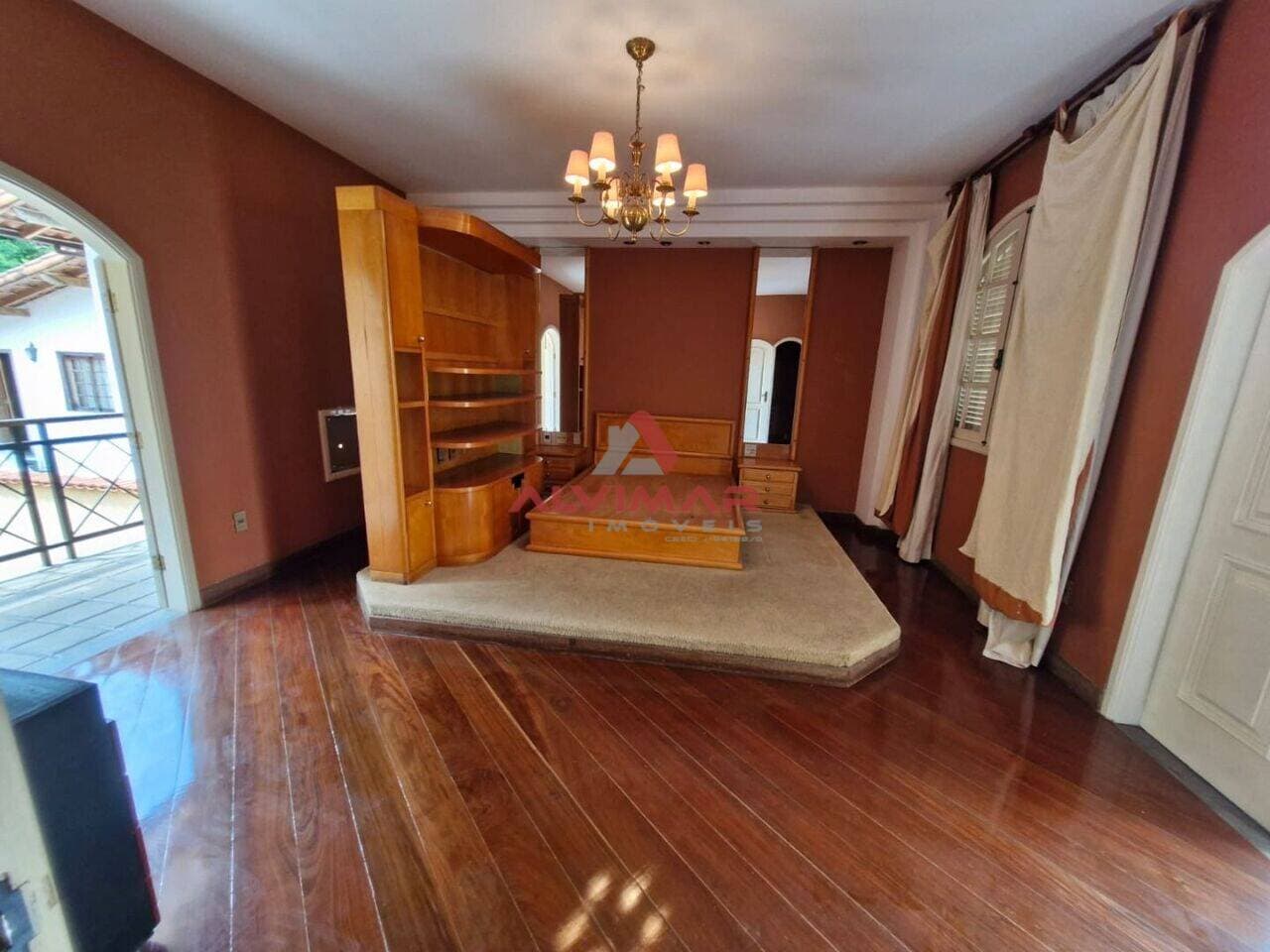 Casa com 3 quartos, 297 m² - foto 8