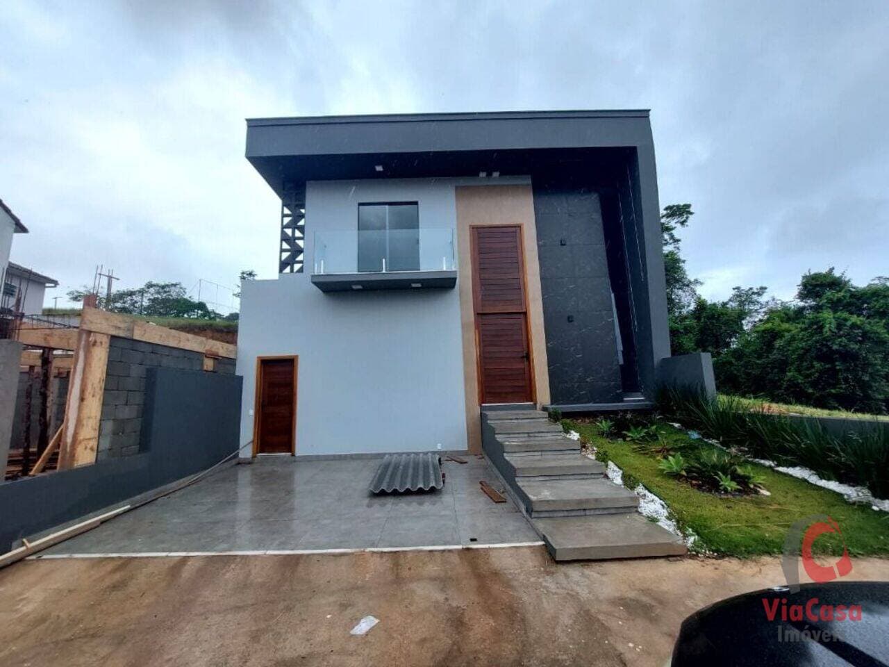 Casa em Ricardo Muylaert Salgado - Vale dos Cristais - Macaé/RJ