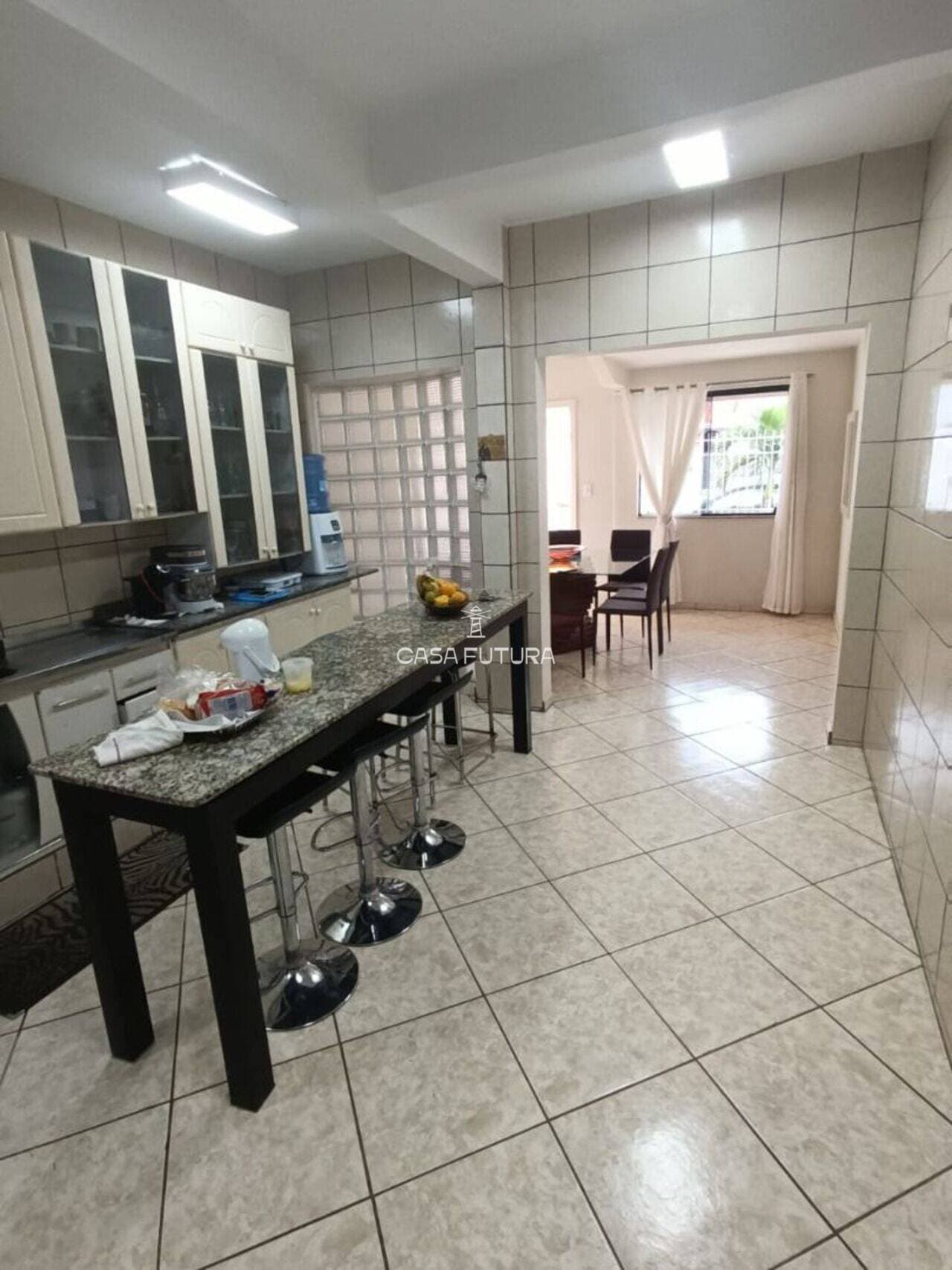 Casa com 4 quartos, 158 m² - foto 4