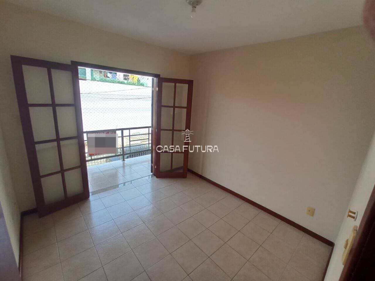 Casa com 4 quartos, 159 m²