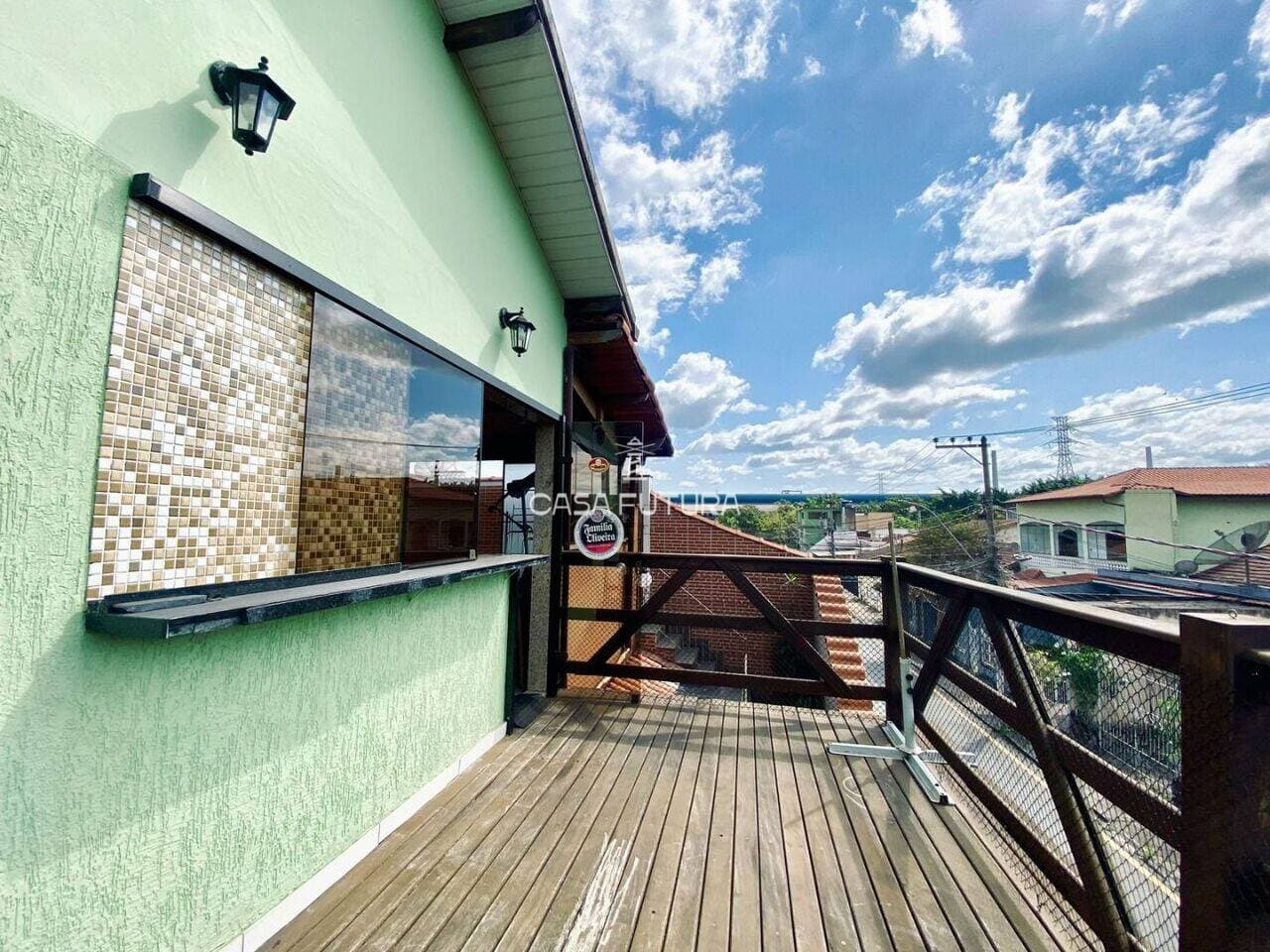 Casa com 3 quartos, 232 m²