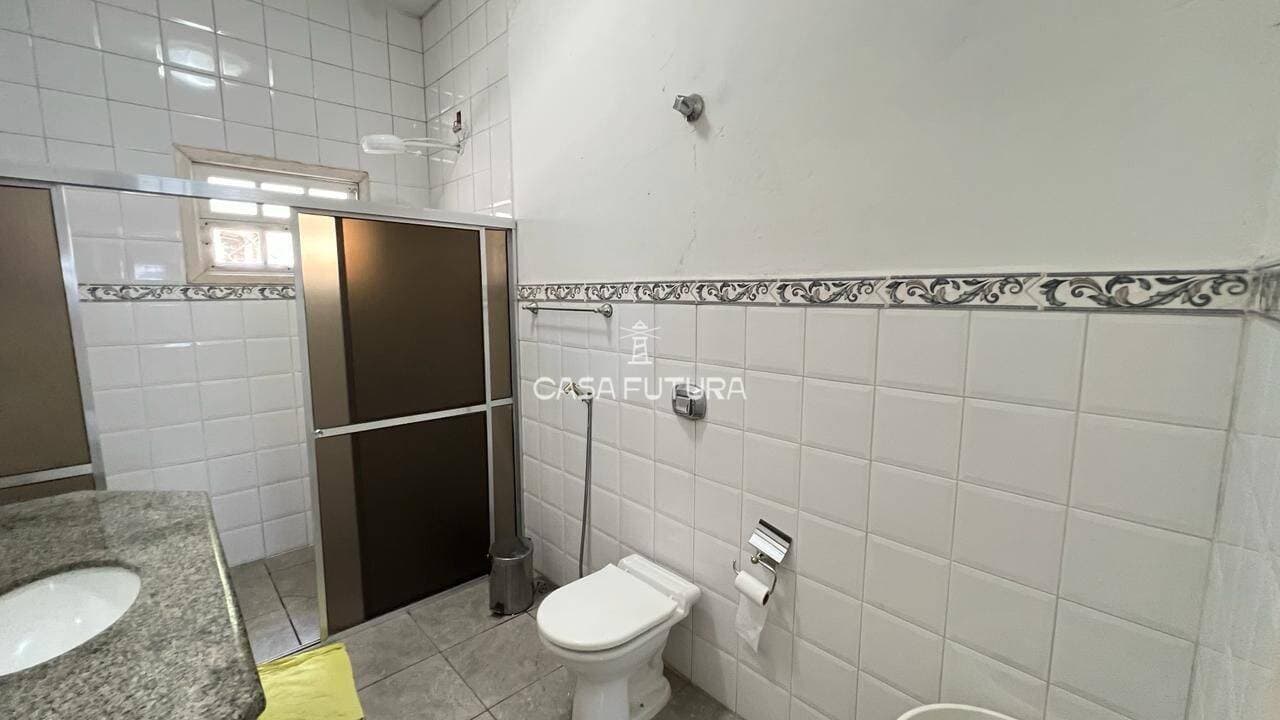 Casa com 3 quartos, 273 m² - foto 4