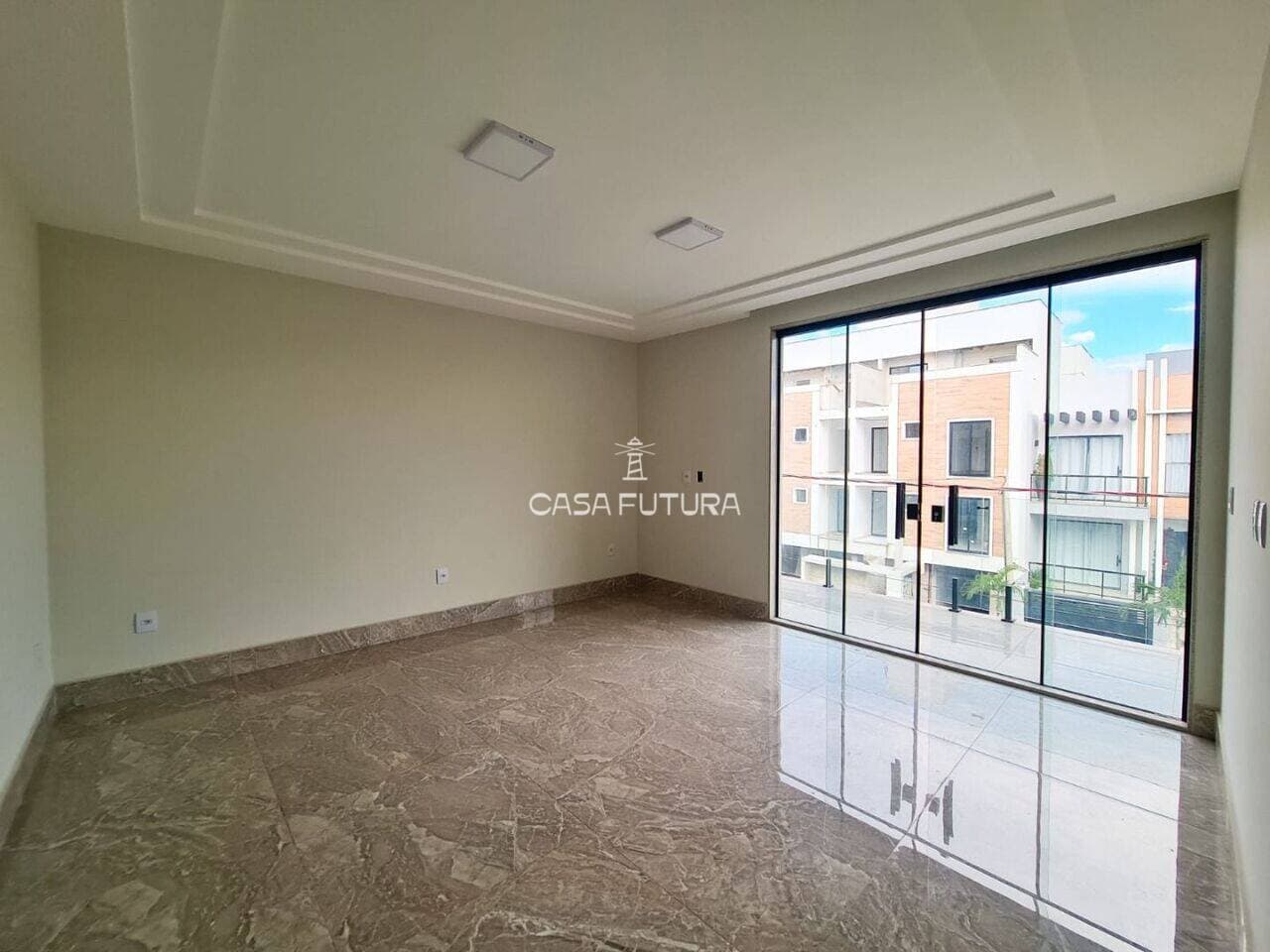 Casa com 3 quartos, 307 m² - foto 9