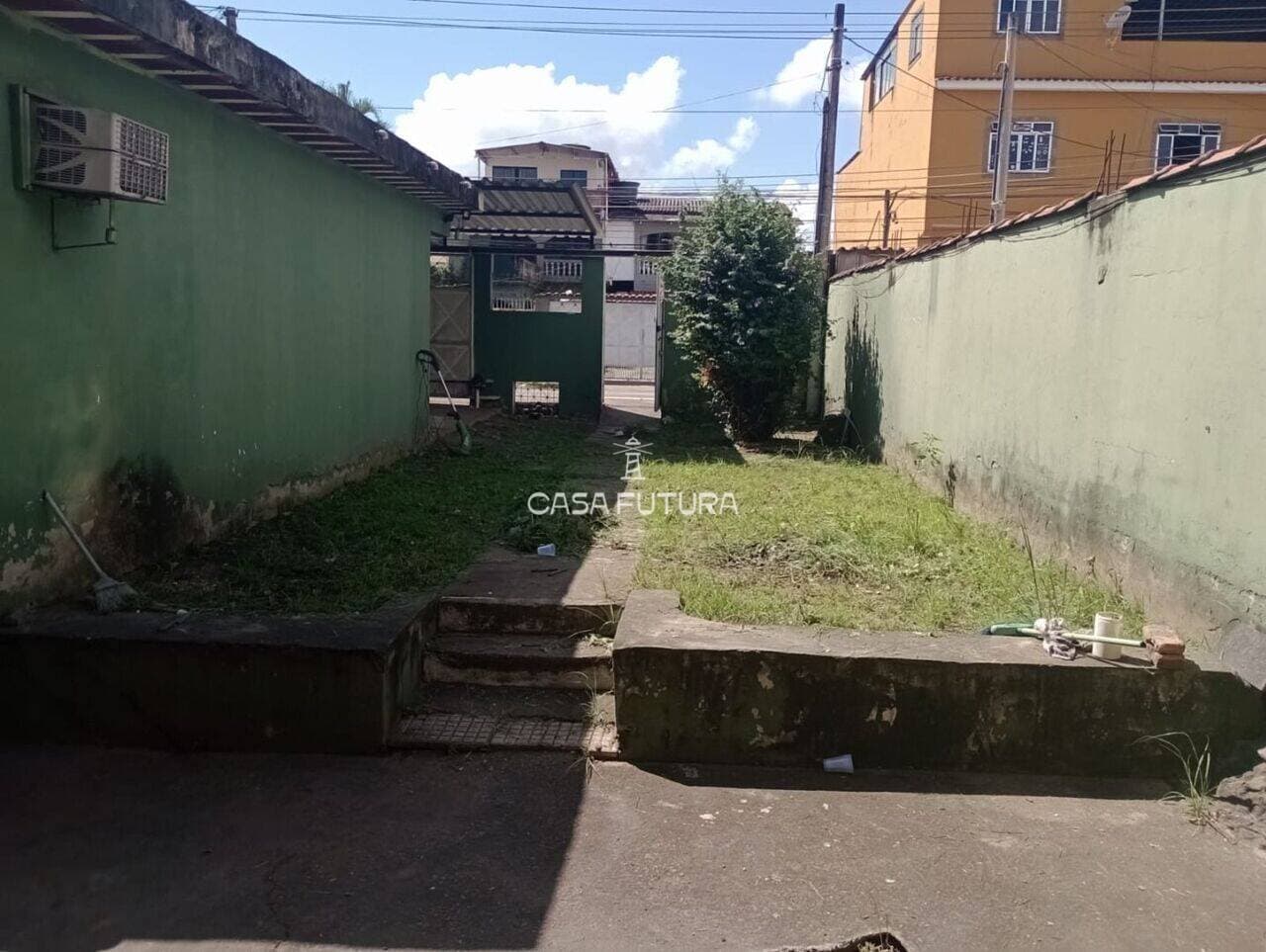 Casa com 3 quartos, 225 m² - foto 3