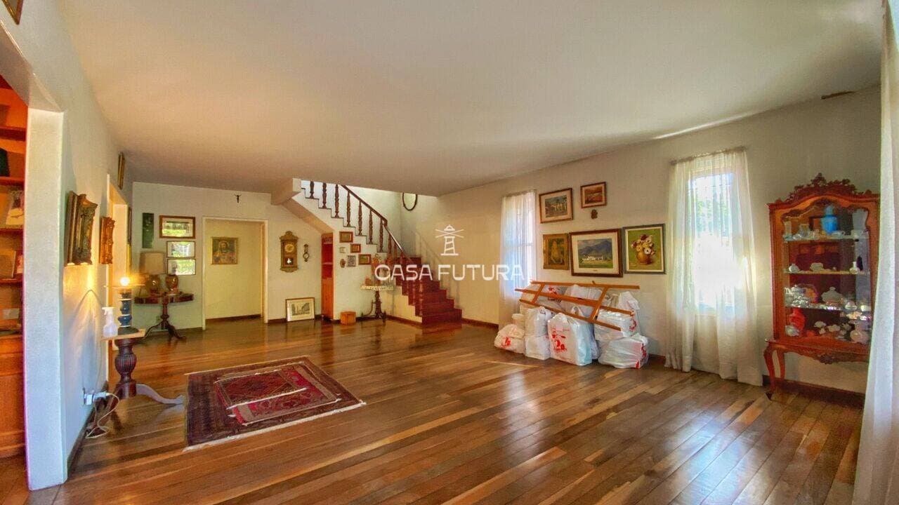 Casa com 4 quartos, 371 m² - foto 8