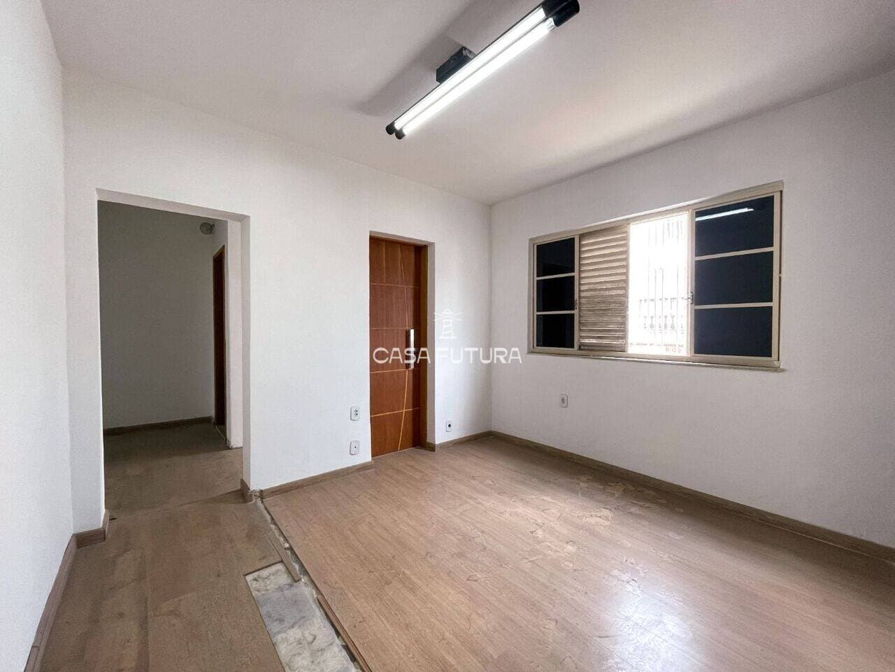 Casa com 4 quartos, 300 m² - foto 8
