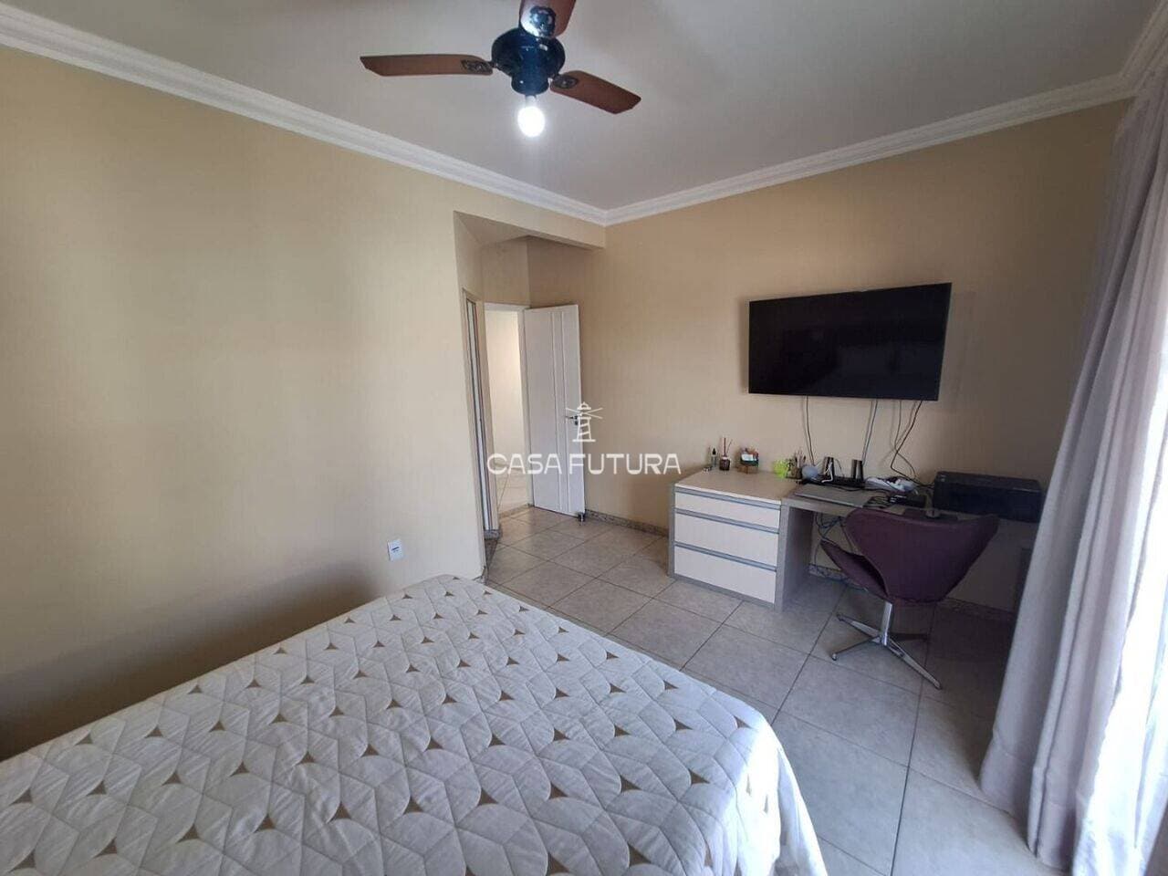 Casa com 3 quartos, 244 m² - foto 7