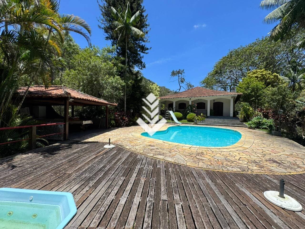 Sítio com 3 quartos, 18.000 m² - Chácara Paraíso - Nova Friburgo/RJ