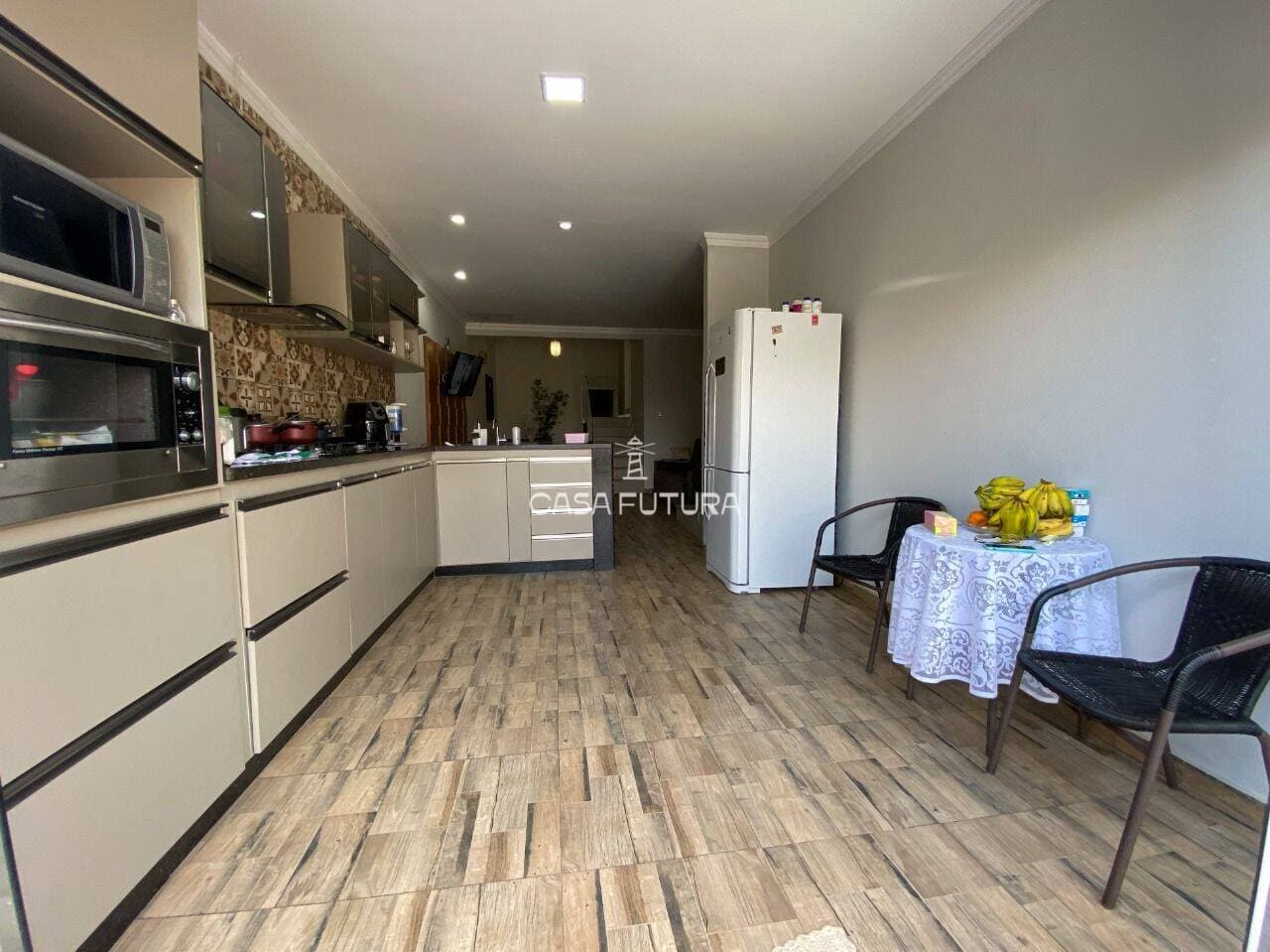 Casa com 3 quartos, 200 m² - foto 8