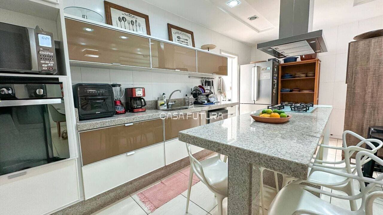 Apartamento com 3 quartos, 267 m² - foto 7