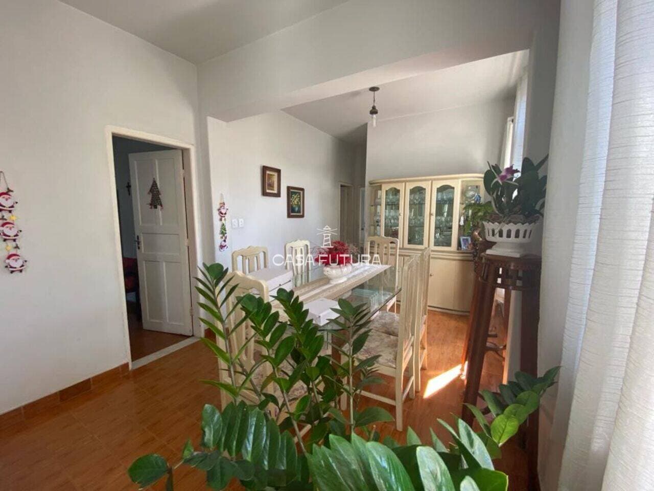 Casa com 3 quartos, 449 m² - foto 3