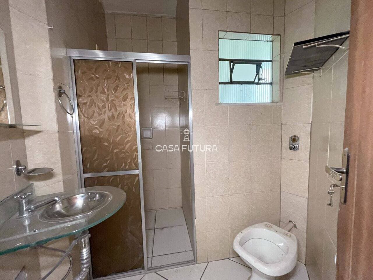 Apartamento com 3 quartos, 247 m² - foto 3