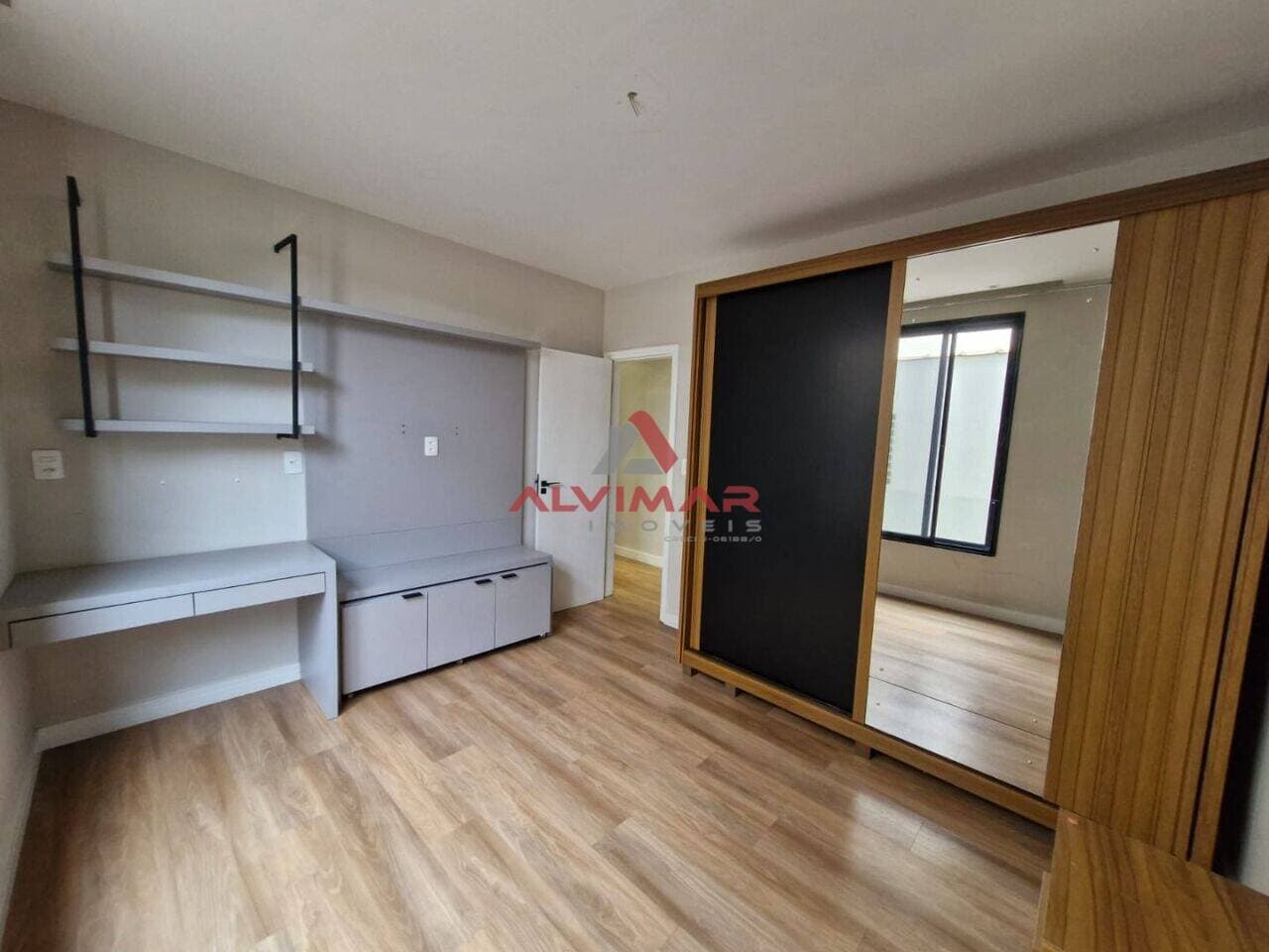 Casa com 4 quartos, 212 m² - foto 5