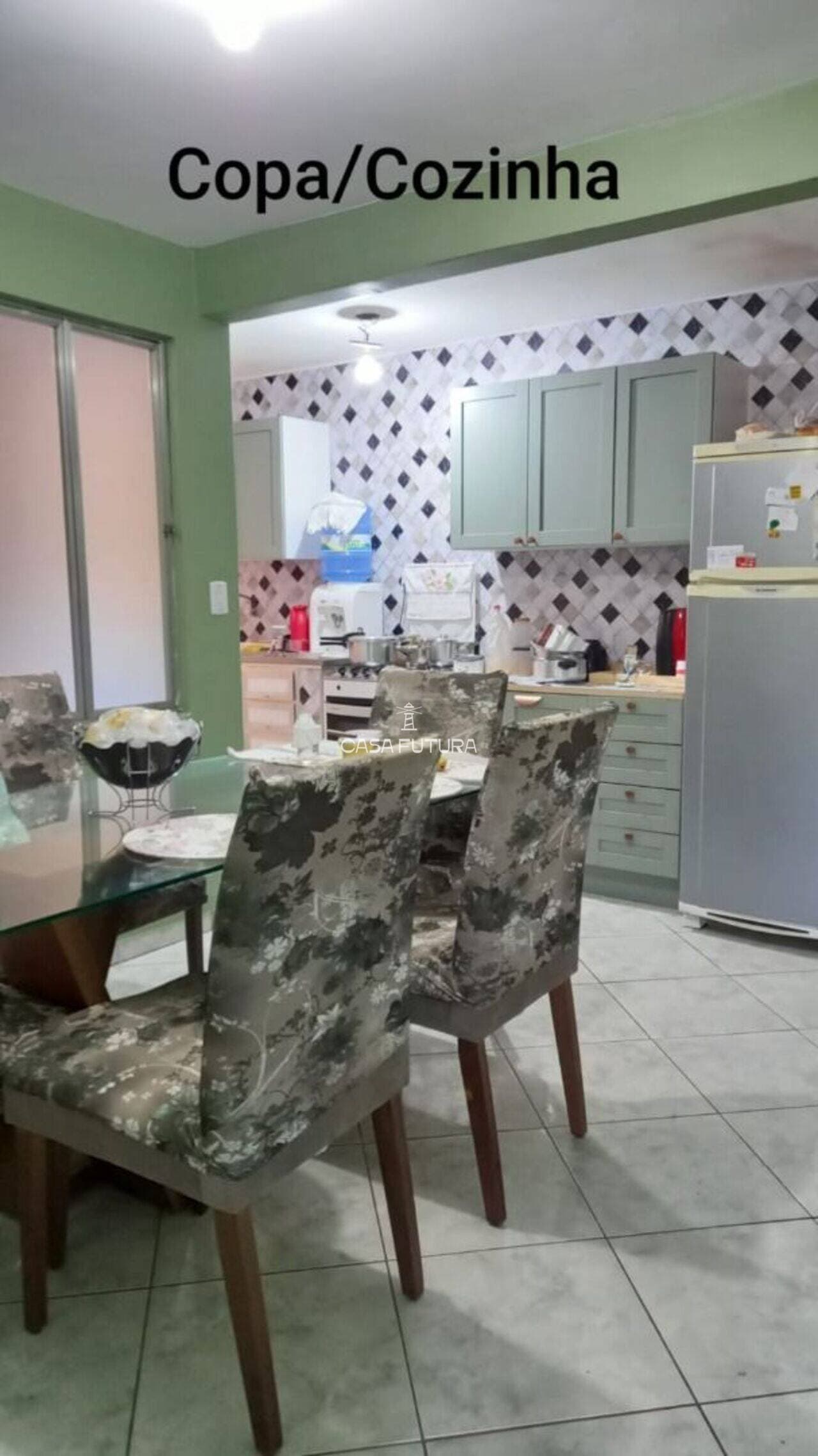 Casa com 6 quartos, 253 m² - foto 2