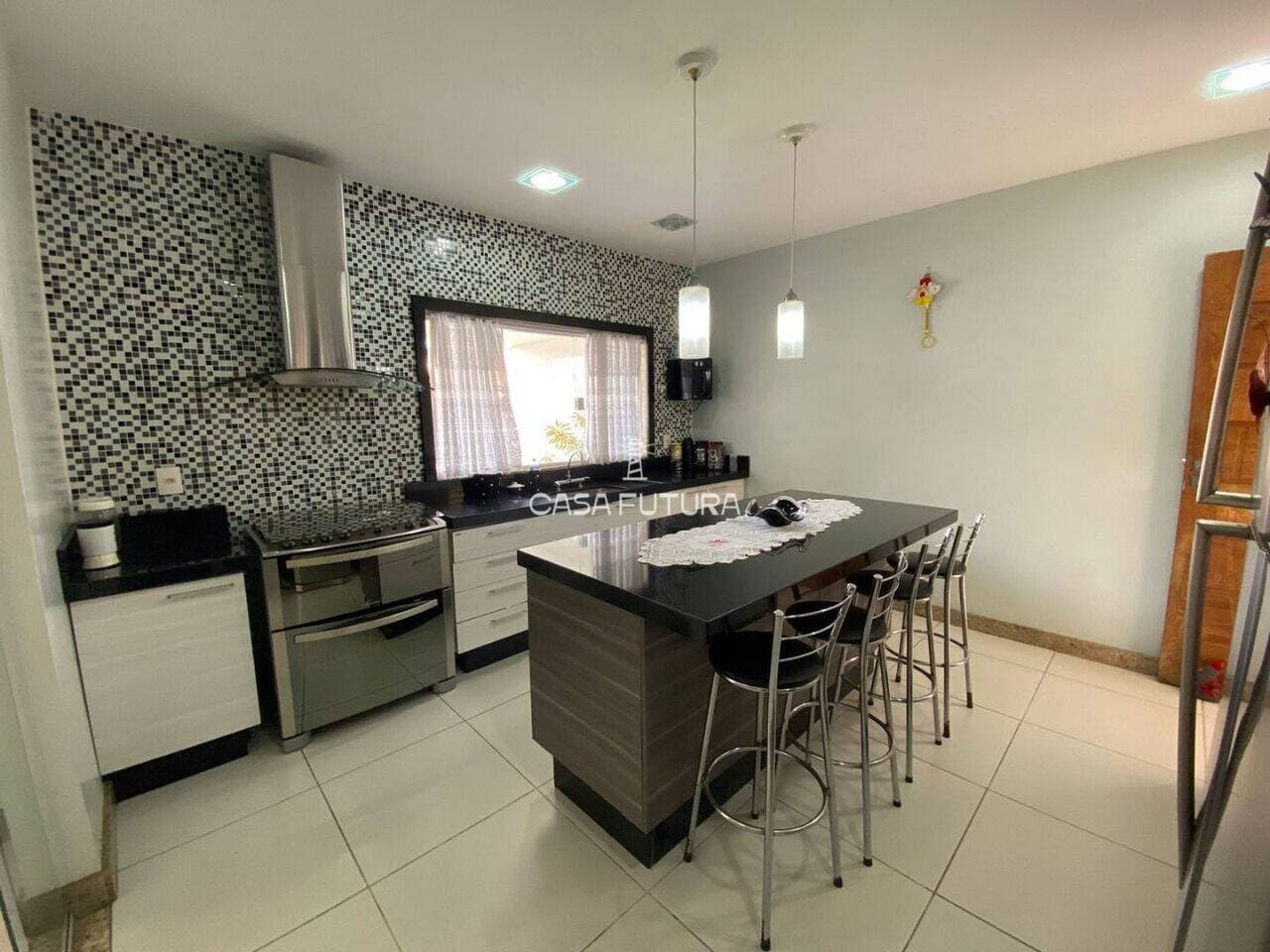 Casa com 4 quartos, 299 m² - foto 6