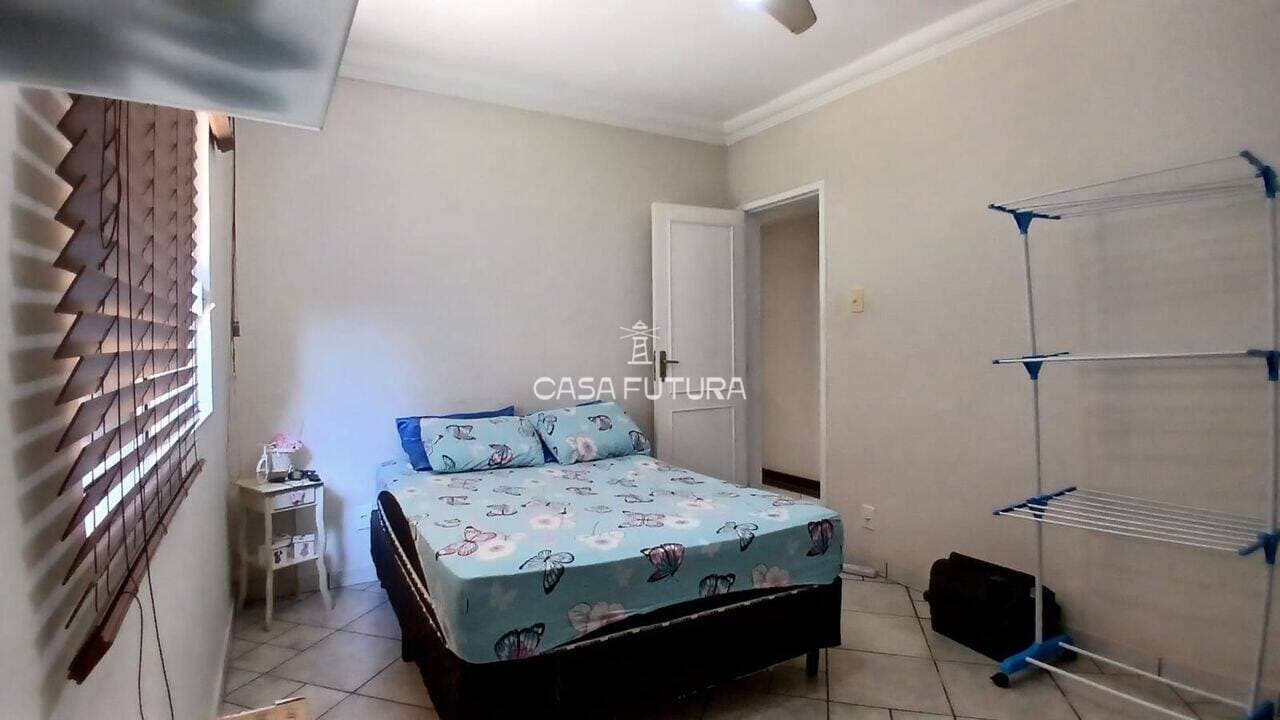 Casa com 5 quartos, 265 m² - foto 9